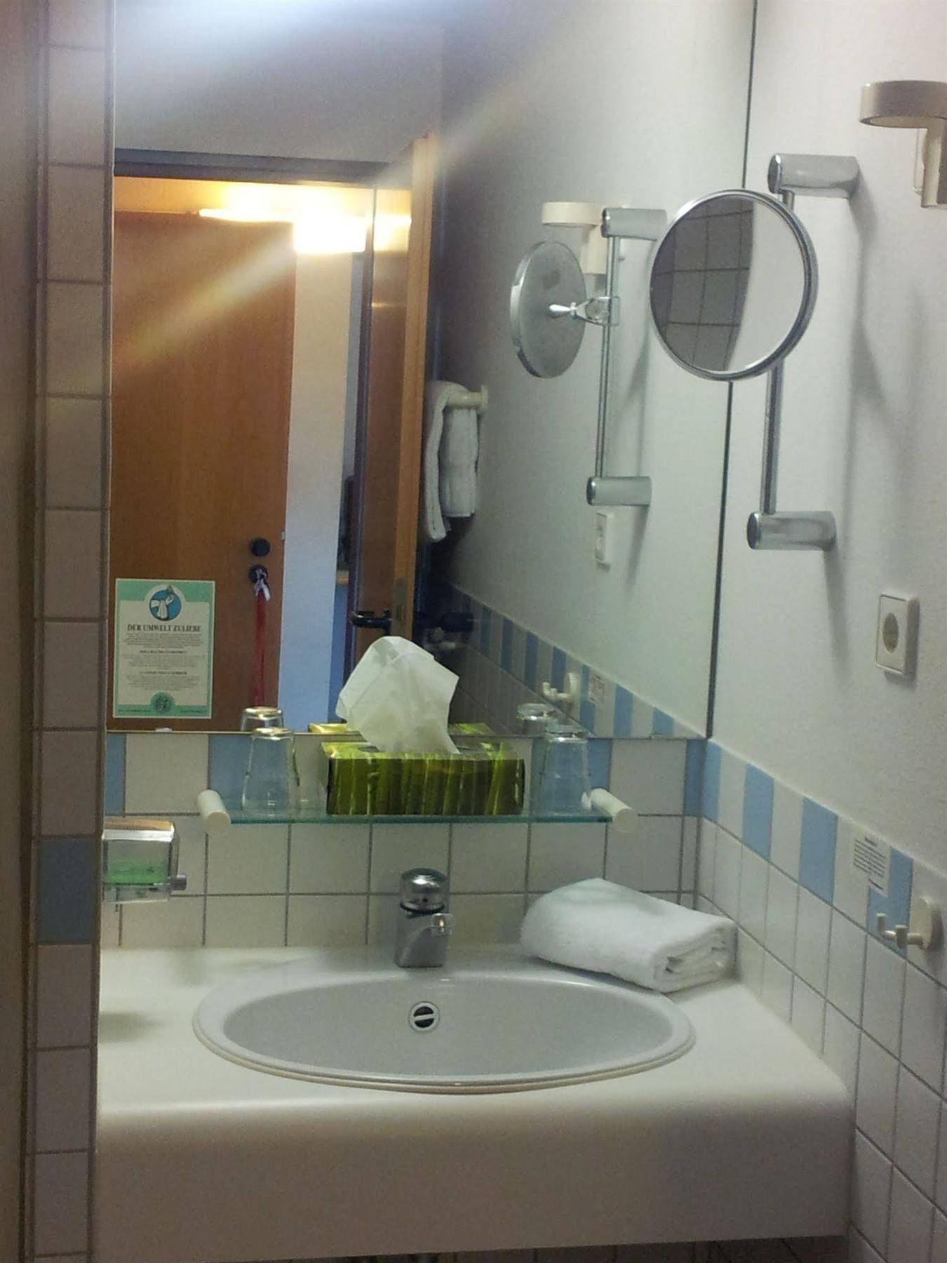 Loewen Hotel Arian Allmersbach im Tal エクステリア 写真